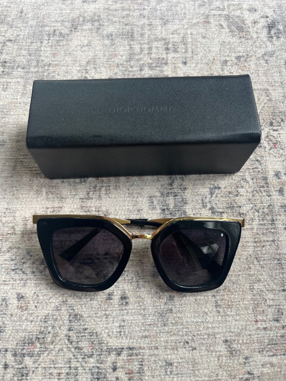 Divaldi ladies sunglasses in Dior case